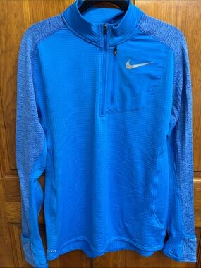 Nike running Men’s medium Dri-Fit long sleeve half zip